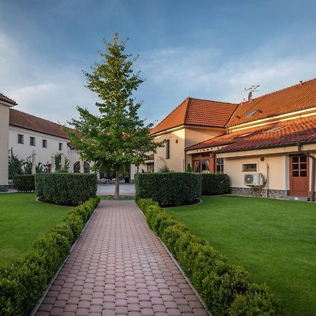Chateau Krakovany Eksteriør bilde