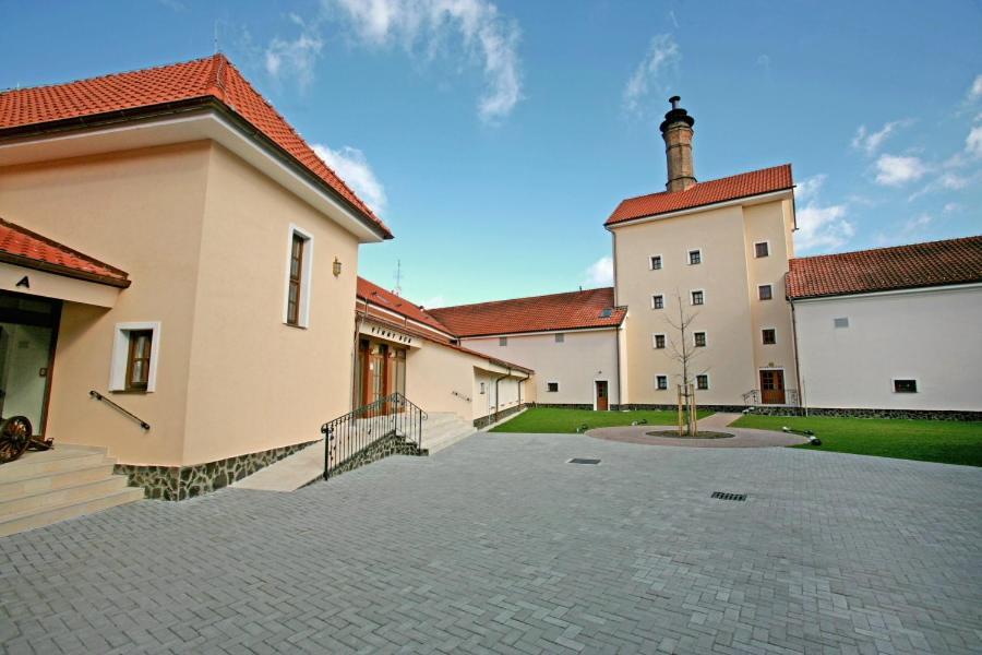 Chateau Krakovany Eksteriør bilde