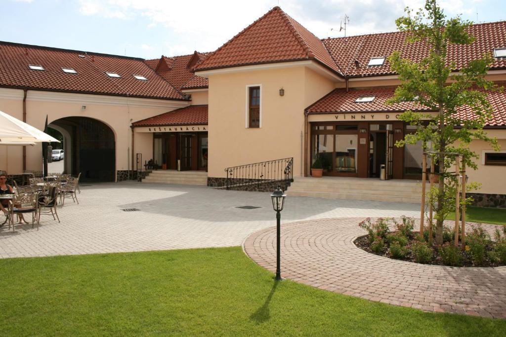 Chateau Krakovany Eksteriør bilde