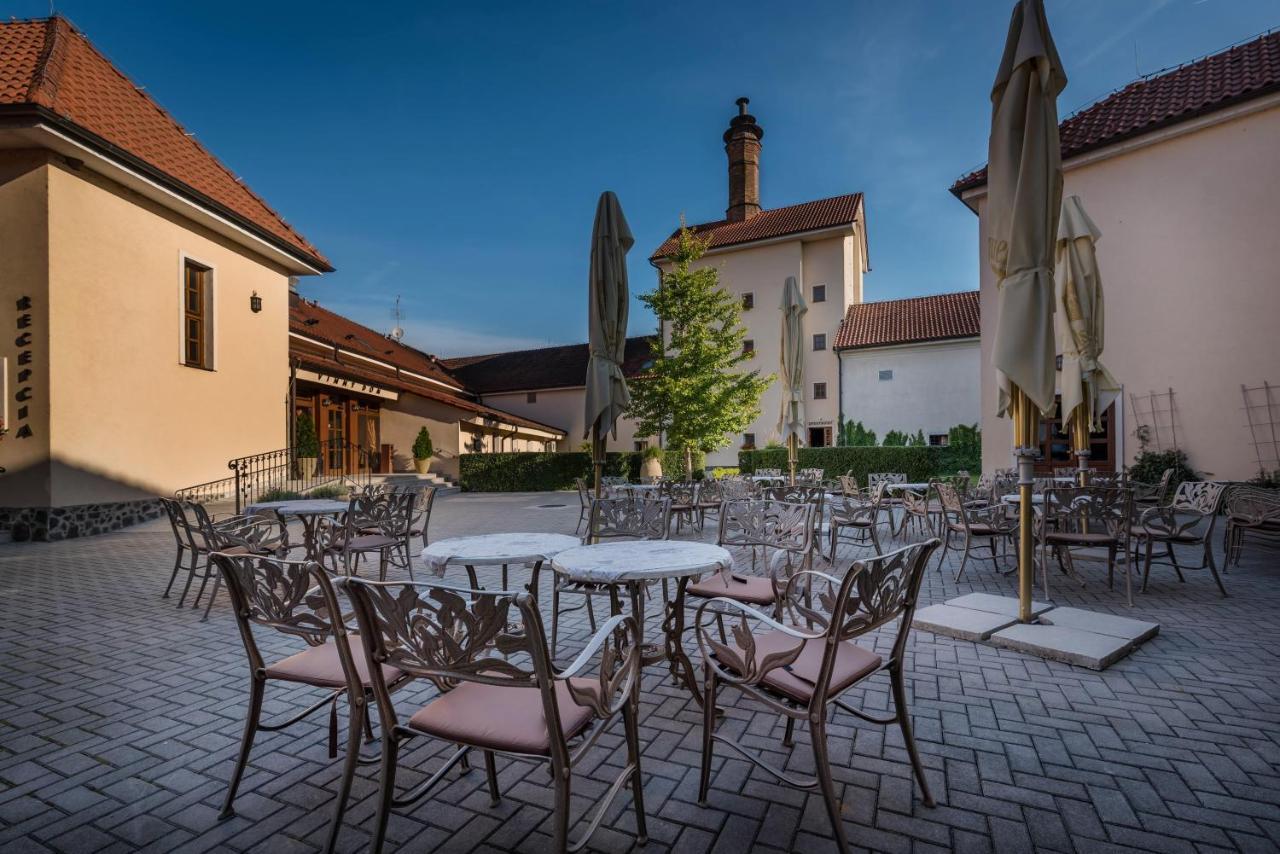 Chateau Krakovany Eksteriør bilde