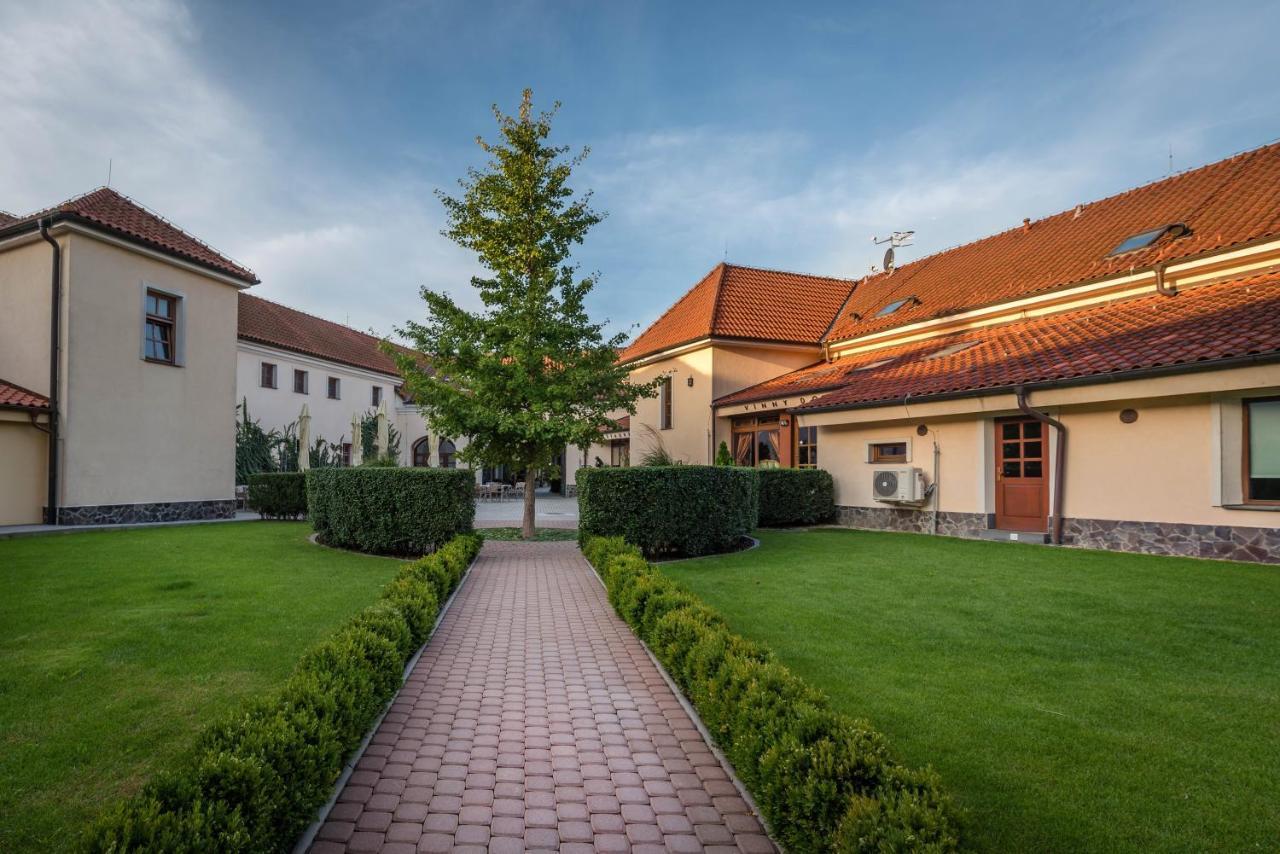 Chateau Krakovany Eksteriør bilde